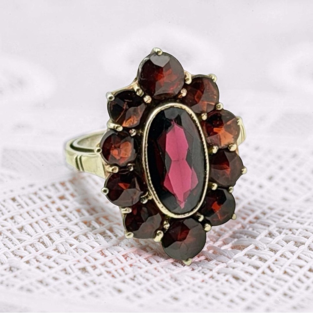 Vintage 10K Yellow Gold Bohemian Garnet Cluster Ring – Size 6.5 – 4.19g